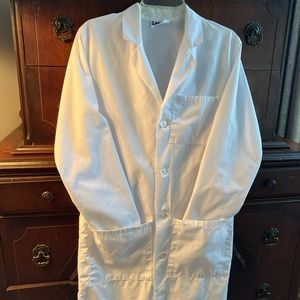 Women’s white Landau lab coat